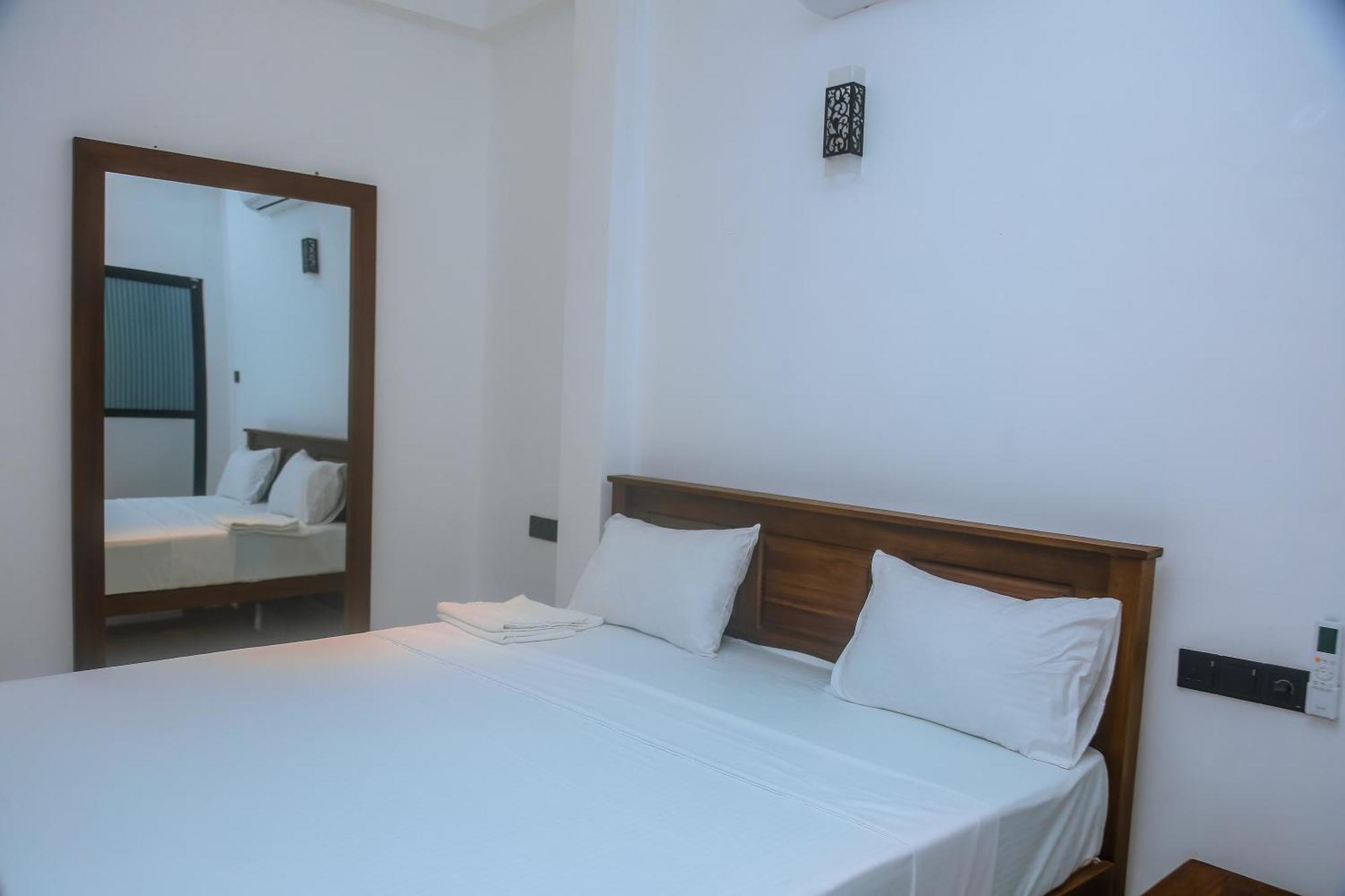 Hotel Mirissa Breeze Exterior foto